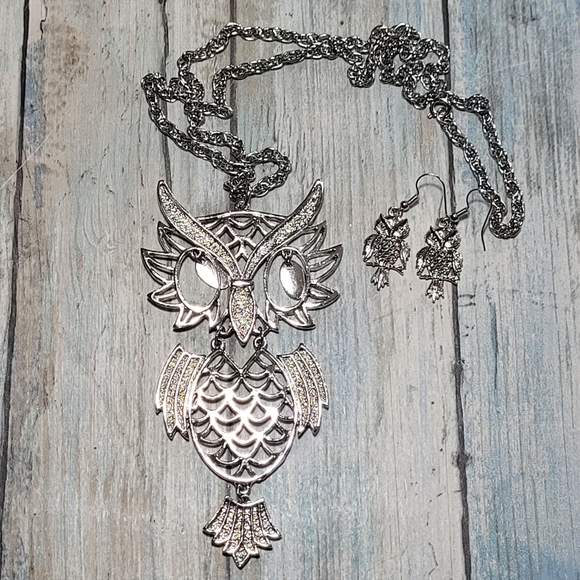 Jewelry - Owl Set Necklace and Earrings.